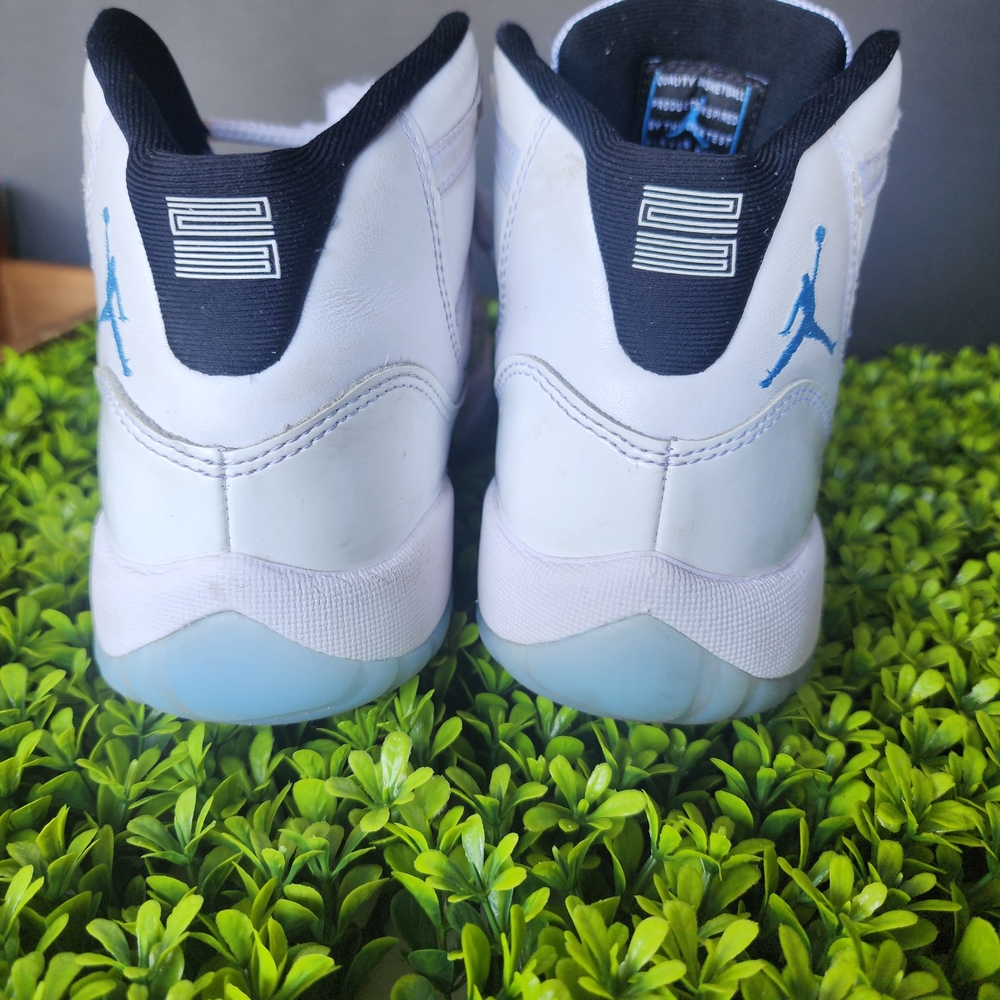 Jordan 11 Retro Legend Blue - Picture 7 of 15